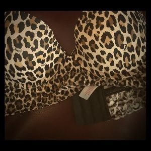 Victoria secret bra , slightly used just like new!